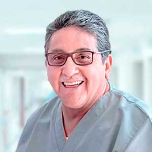 Dr. Eduardo Baculima Bernal